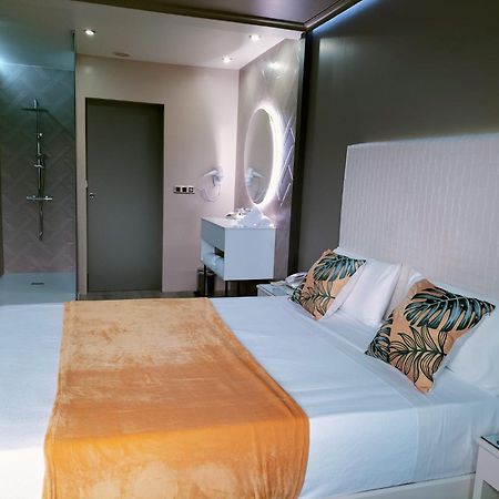 Motel Trebol Tui Zewnętrze zdjęcie