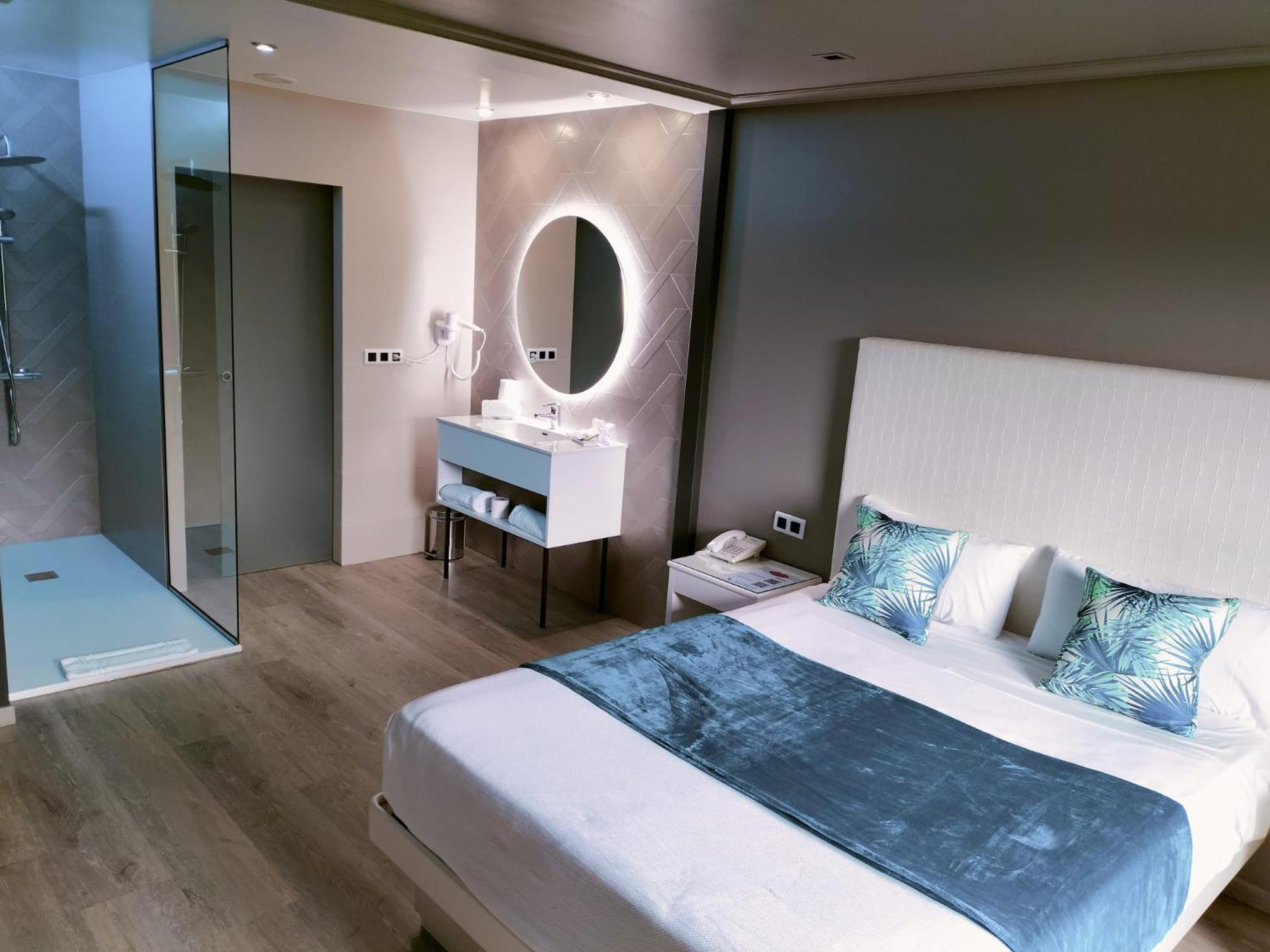 Motel Trebol Tui Zewnętrze zdjęcie