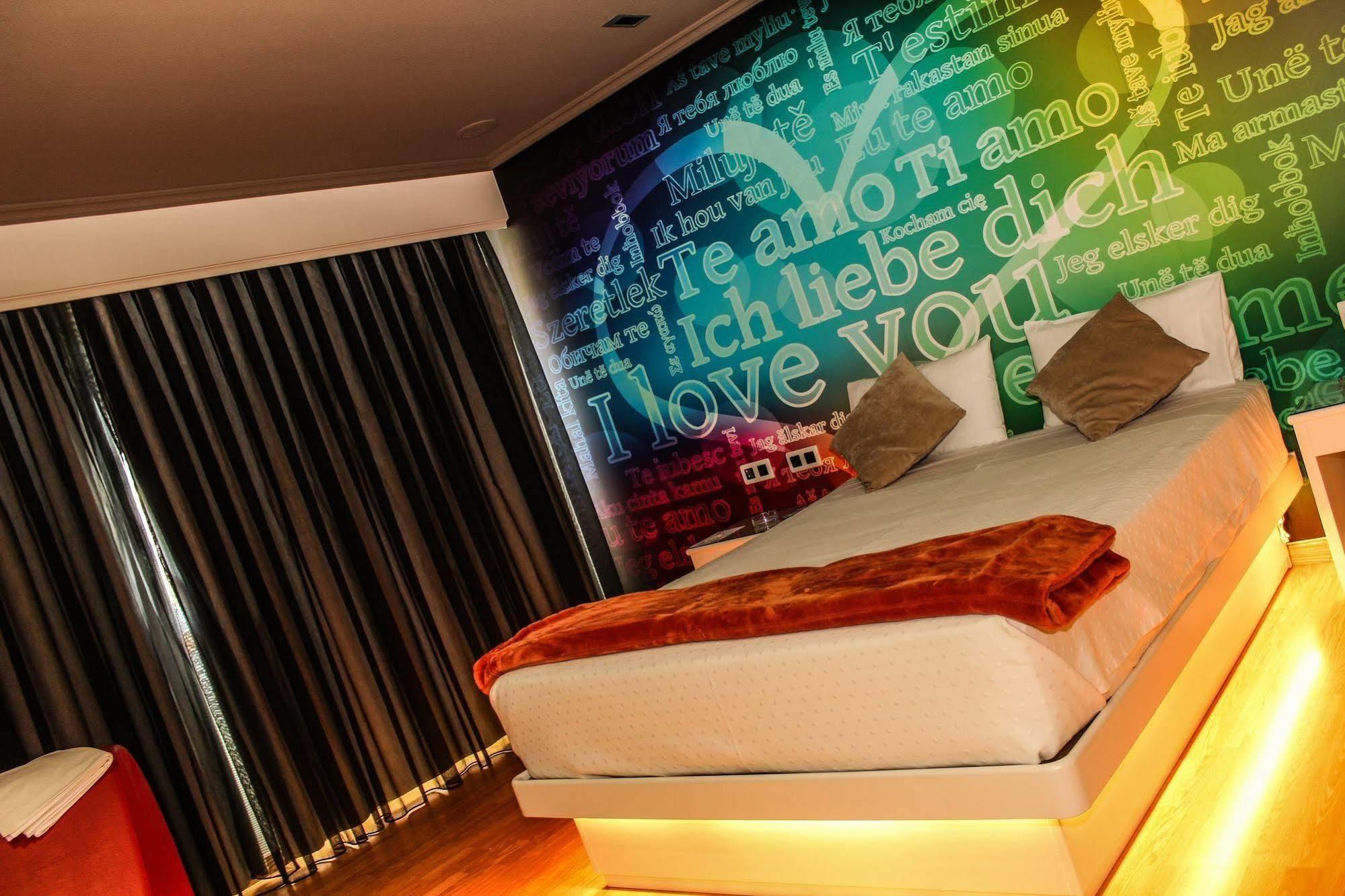 Motel Trebol Tui Zewnętrze zdjęcie