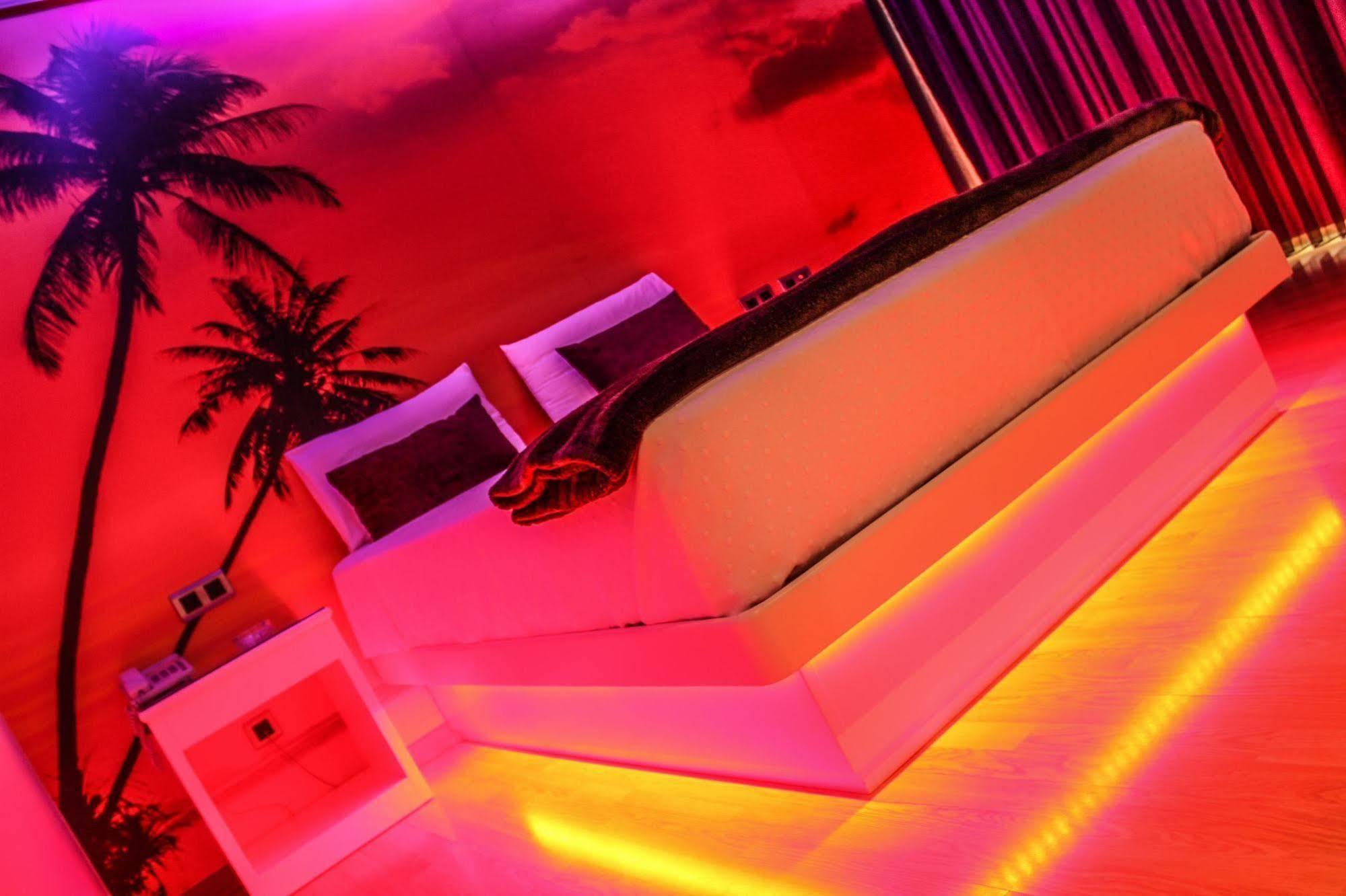 Motel Trebol Tui Zewnętrze zdjęcie